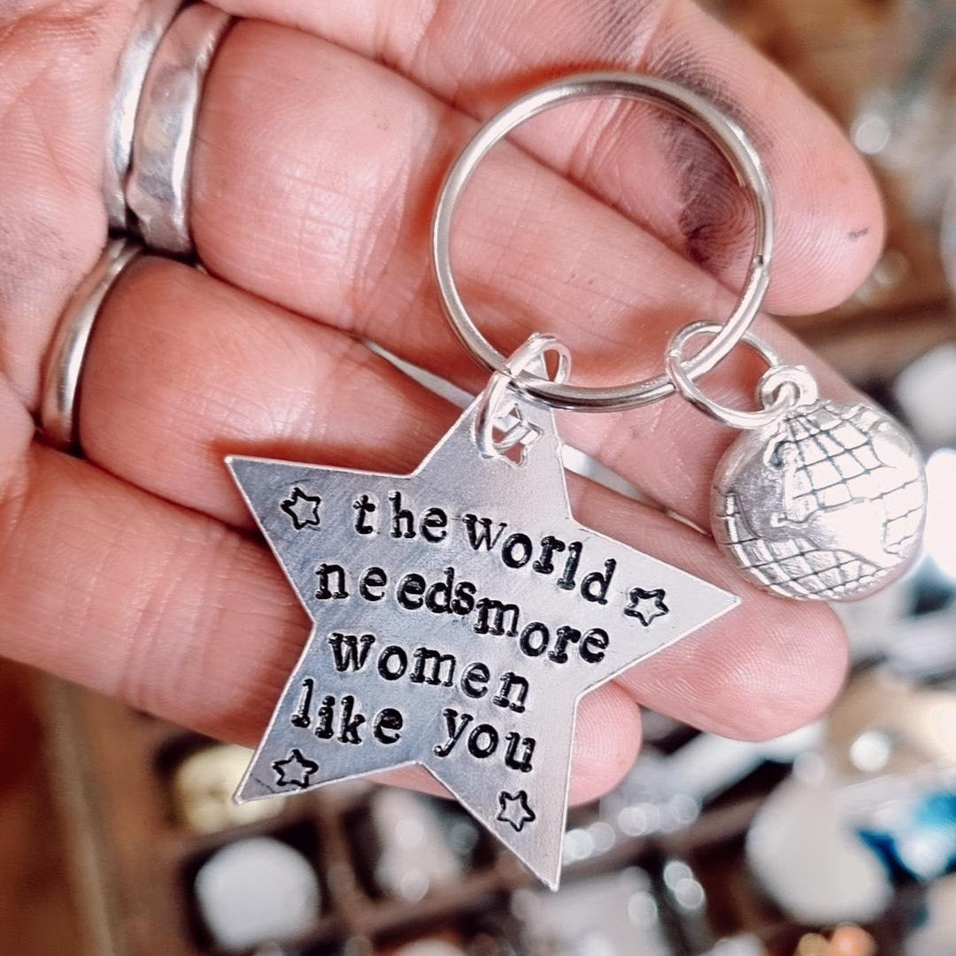 The world needs more women like you Keyring
