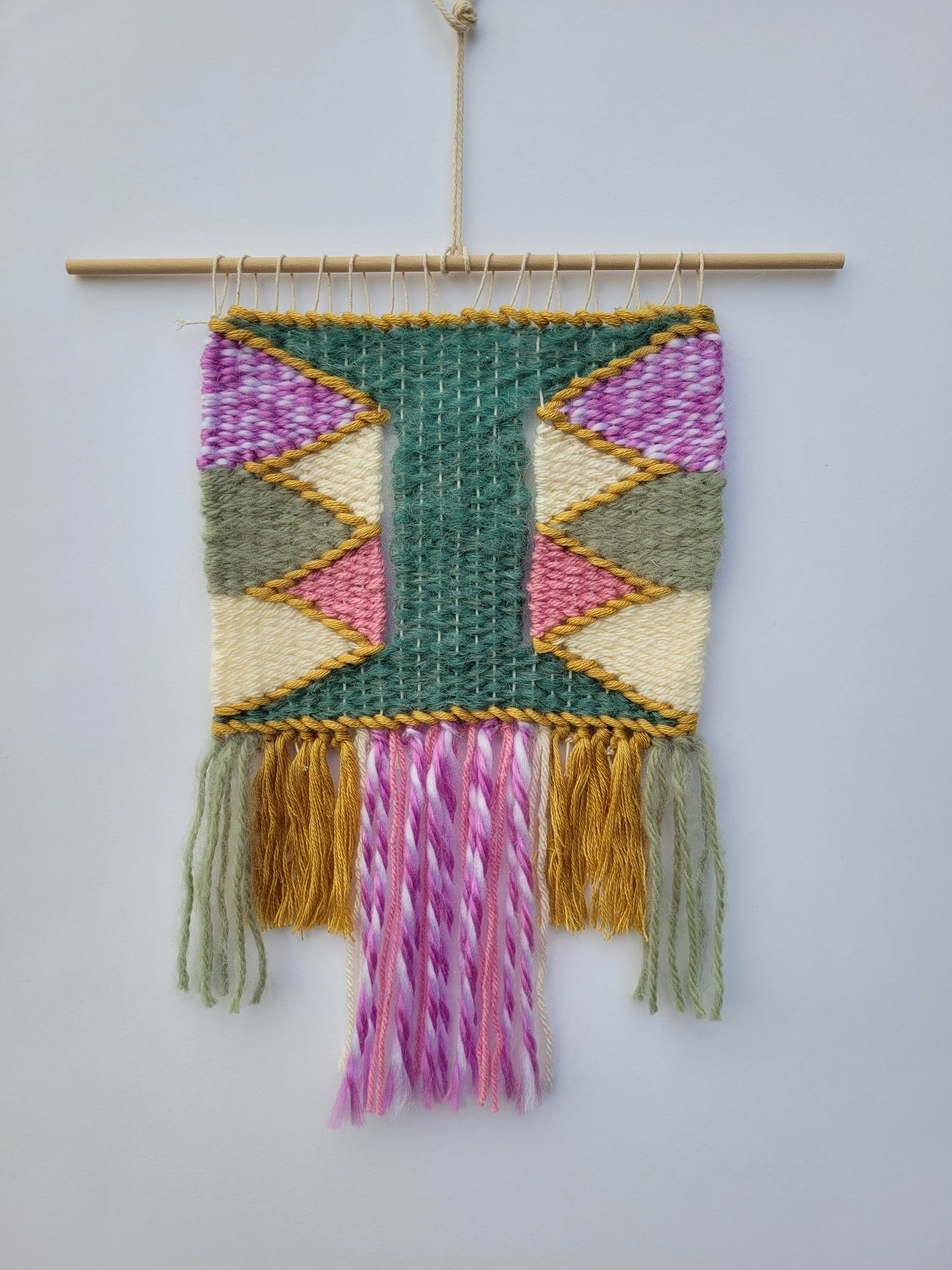 🎨 Introduction to Weaving Workshop 🧵