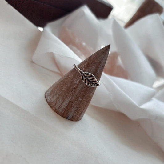 Silver Leaf Ring